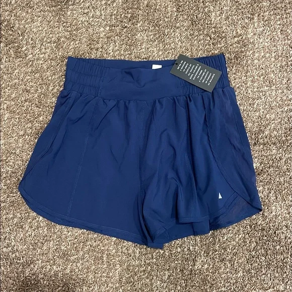 Balance athletica breeze shorts women’s size small brand new with tags. - Picture 1 of 2